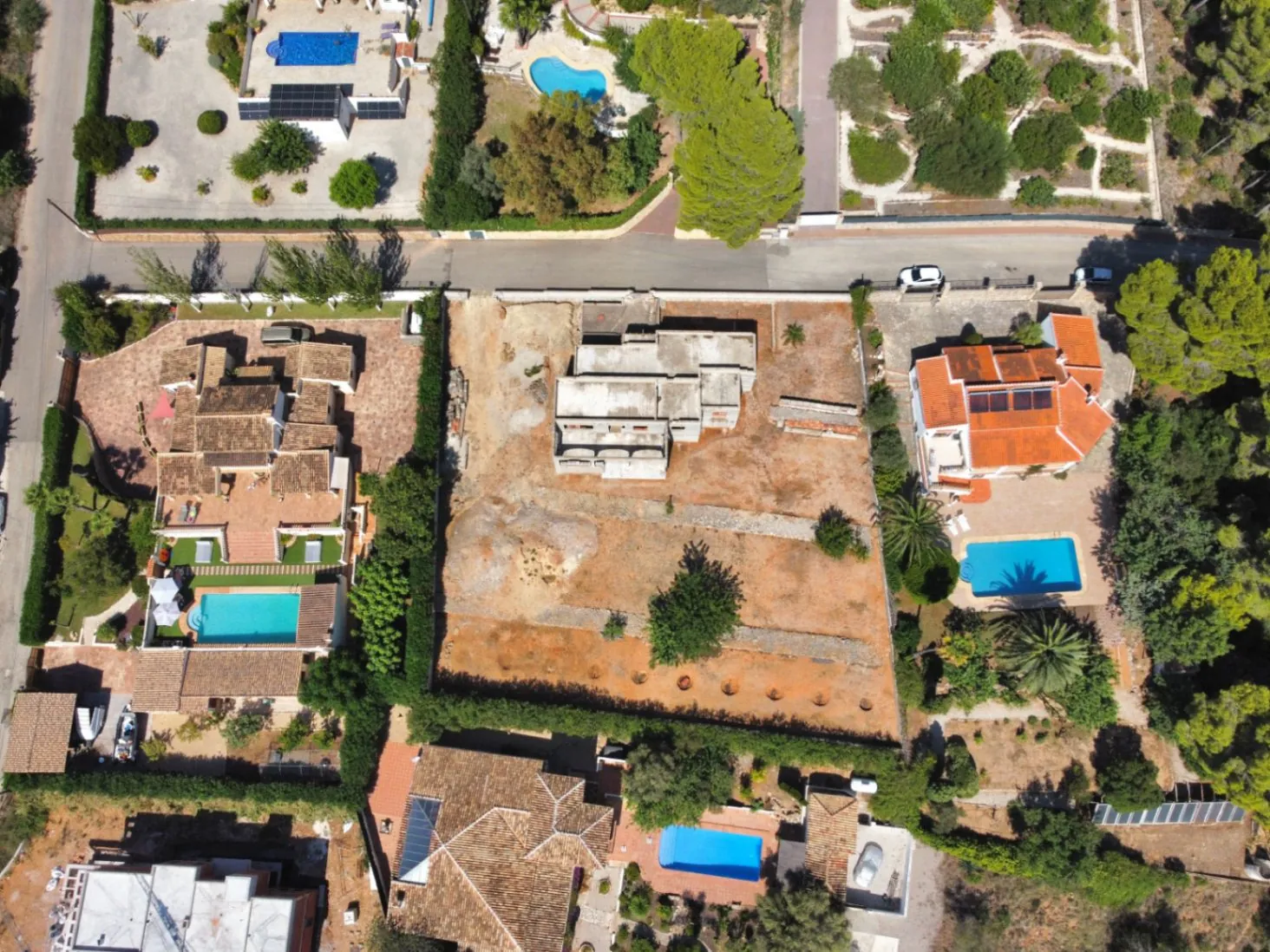 4782 - Propiedad con gran parcela, con una construcción para finalizar, en una demandada zona de Jávea