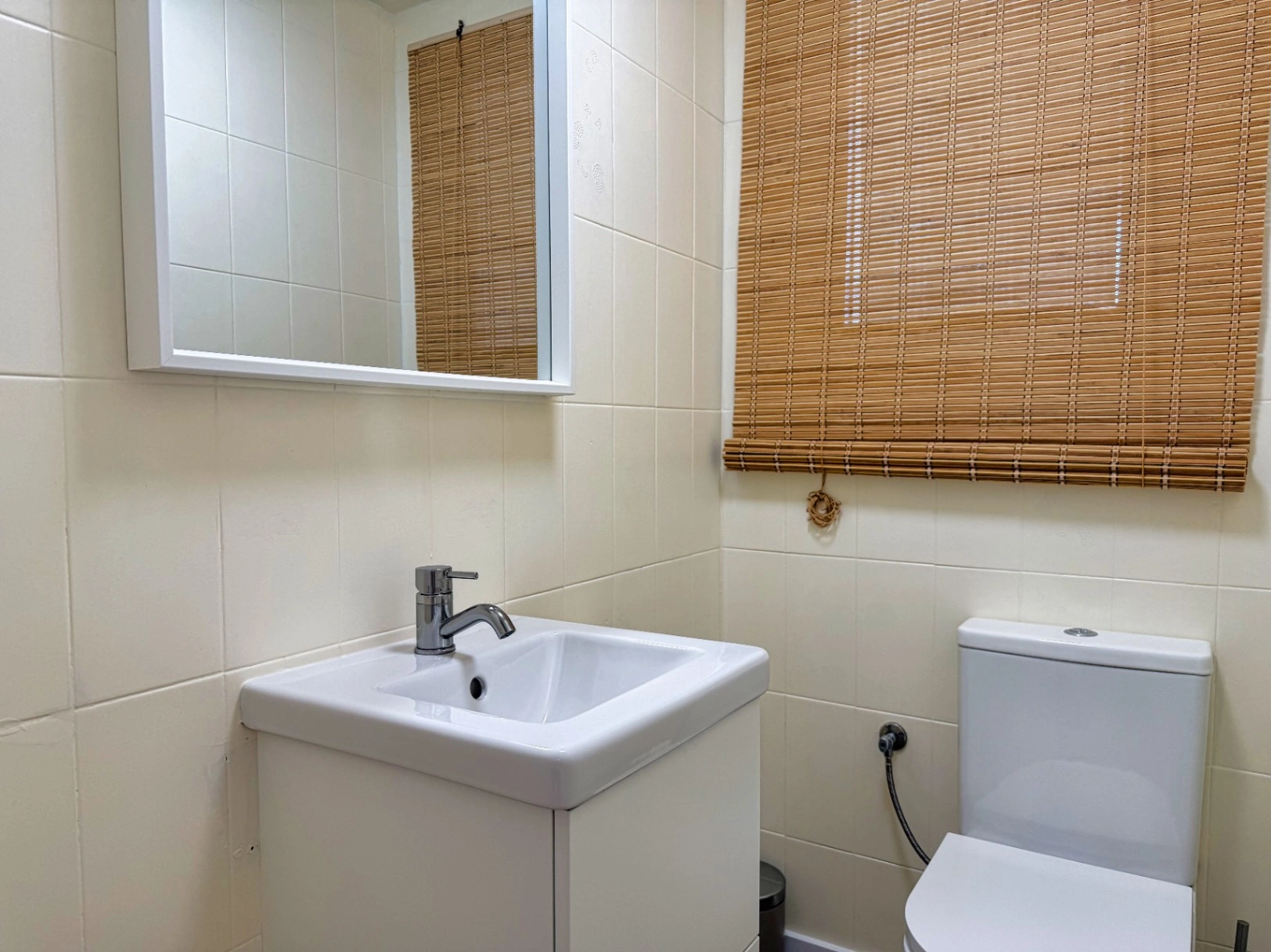 CR1056 - Apartamento con piscina, en primera linea de la playa del Arenal, Jávea