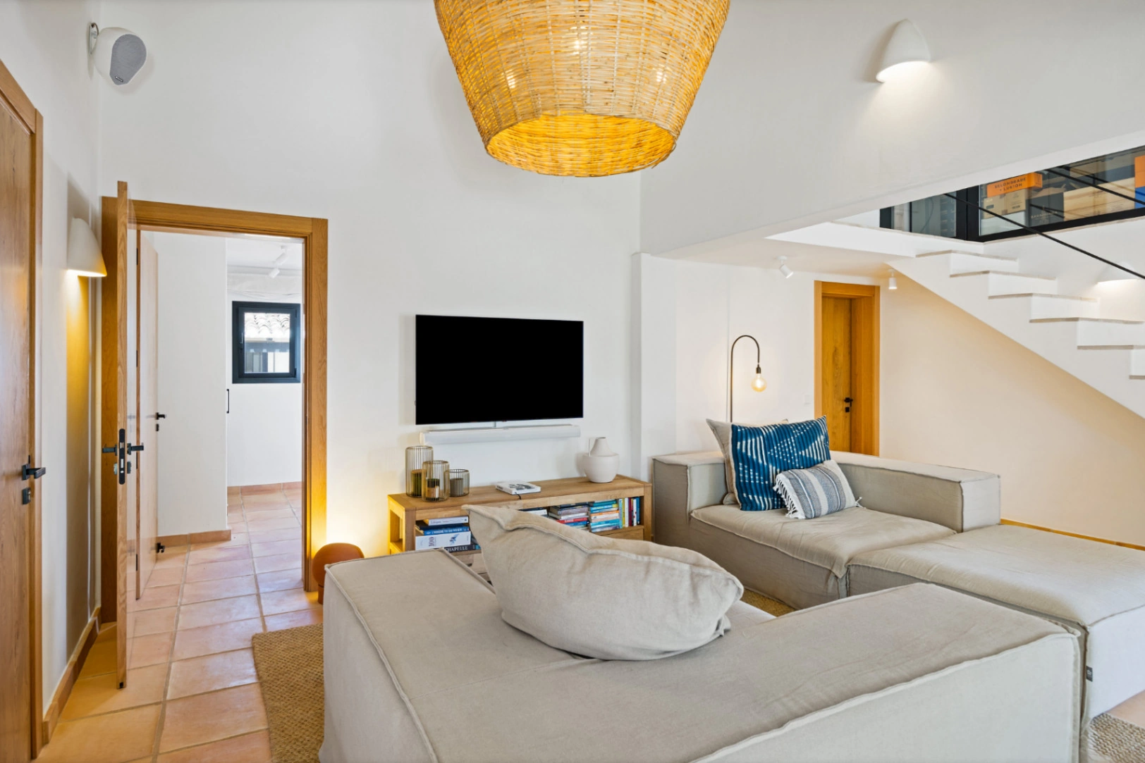 4812 - Villa rénovée dans la zone du Montgo avec maison indépendante pour invités.