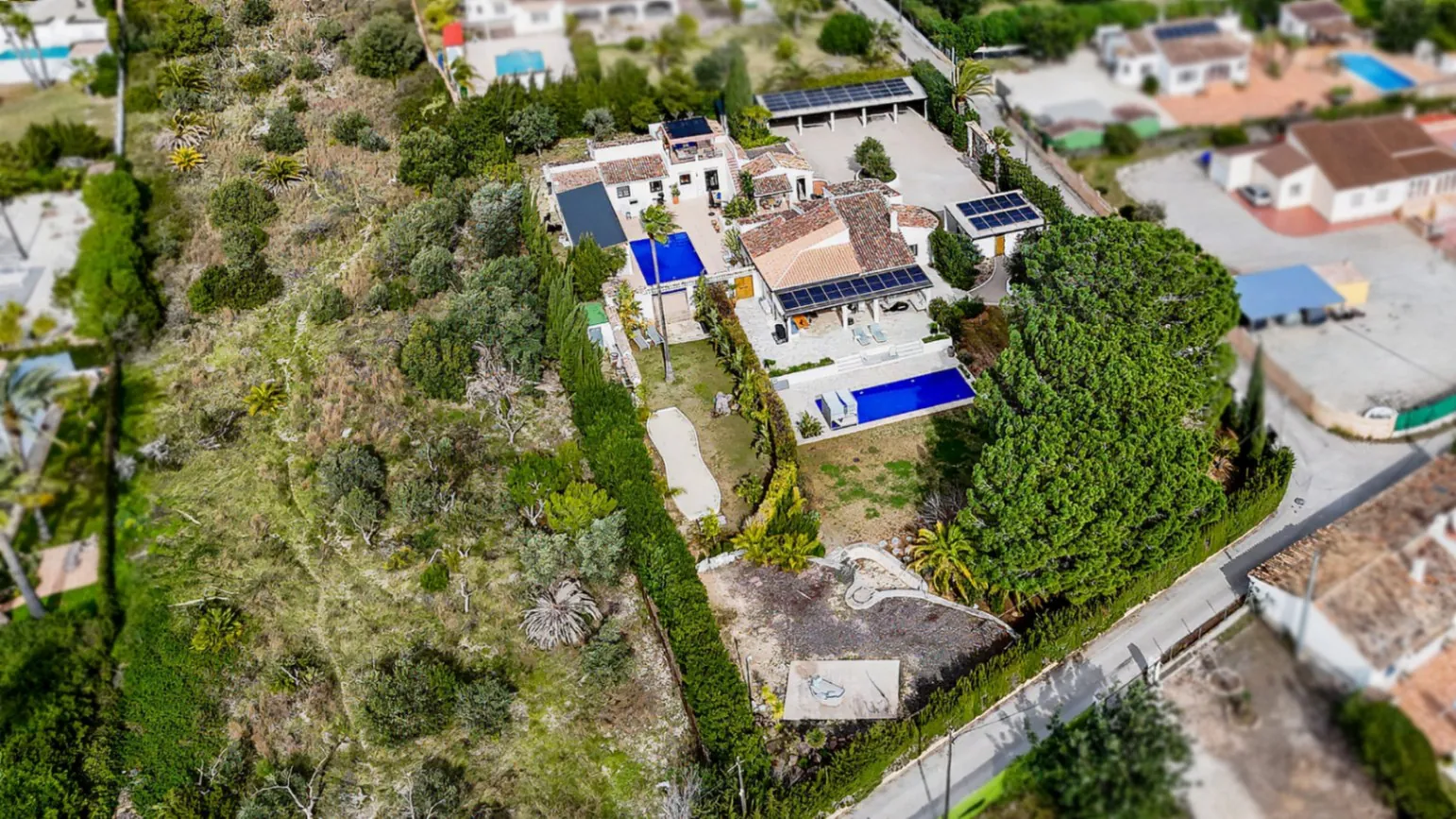 4812 - Villa rénovée dans la zone du Montgo avec maison indépendante pour invités.