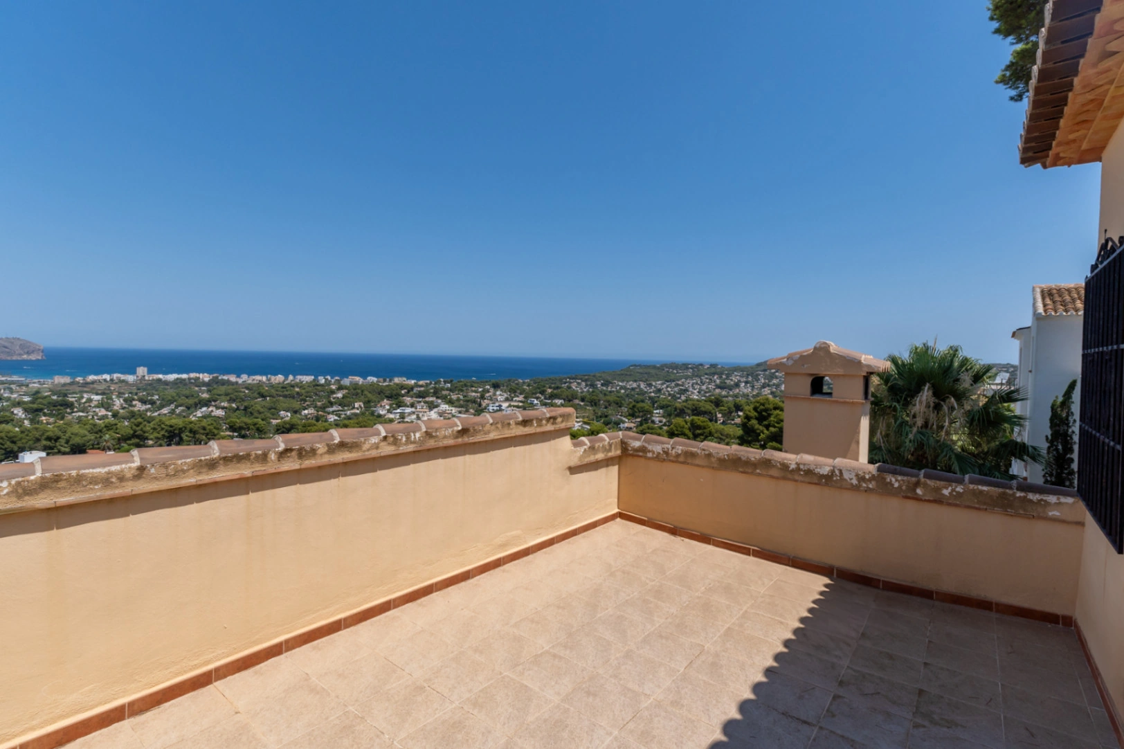 4739 - VILLA MÉDITERRANÉENNE AVEC VUES IMPRENABLES SUR JÁVEA