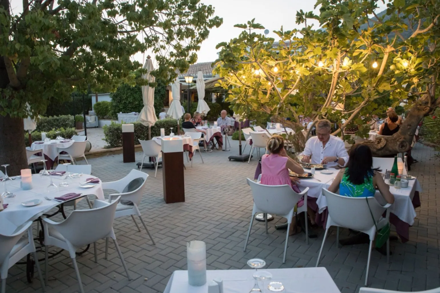 4853 - Restaurante consolidado + vivienda arriba – Jávea (Costa Blanca Norte)