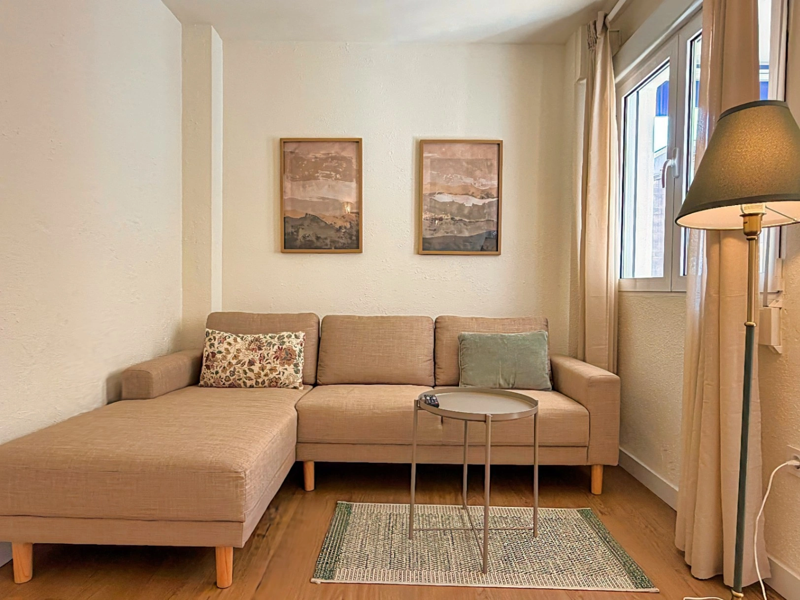 CR1056 - Apartamento con piscina, en primera linea de la playa del Arenal, Jávea