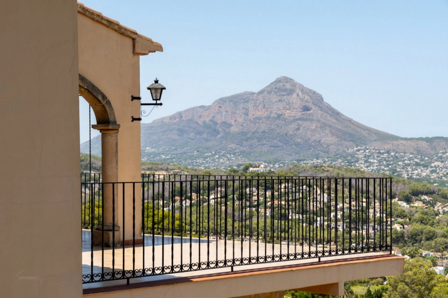 4739 - VILLA MÉDITERRANÉENNE AVEC VUES IMPRENABLES SUR JÁVEA