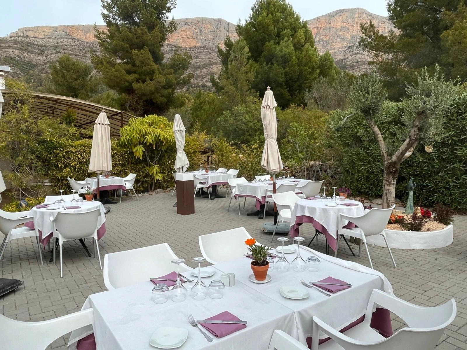 4853 - Restaurante consolidado + vivienda arriba – Jávea (Costa Blanca Norte)