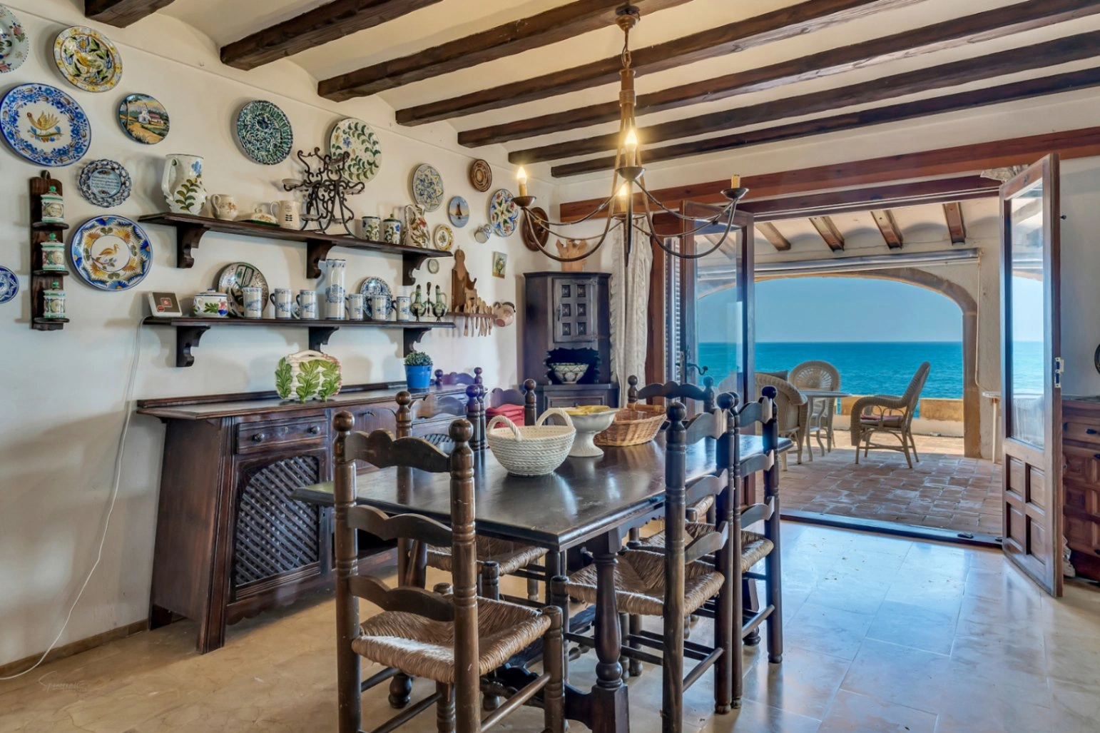 4731 - Villa en primera línea del mar con pista de tenis y piscina, Jávea