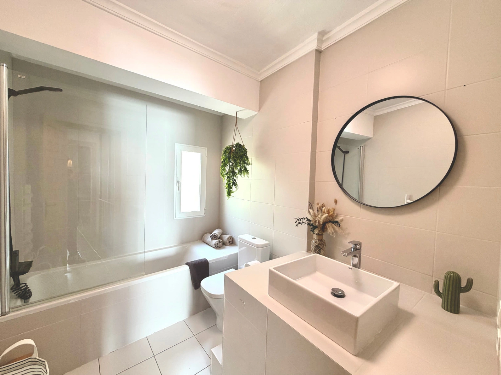 4843 - Bonito apartamento adosado reformado a tan solo 350M de la playa, con gran terraza