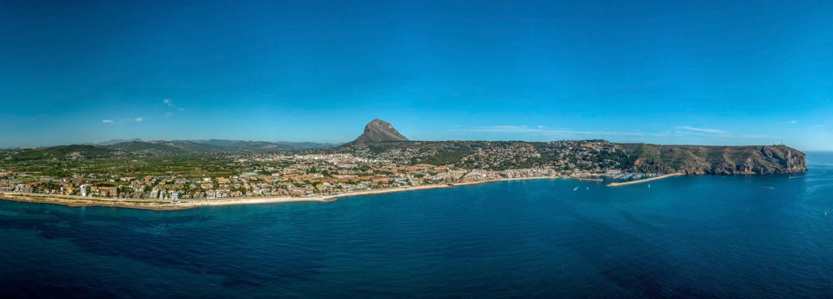 4843 - Bonito apartamento adosado reformado a tan solo 350M de la playa, con gran terraza
