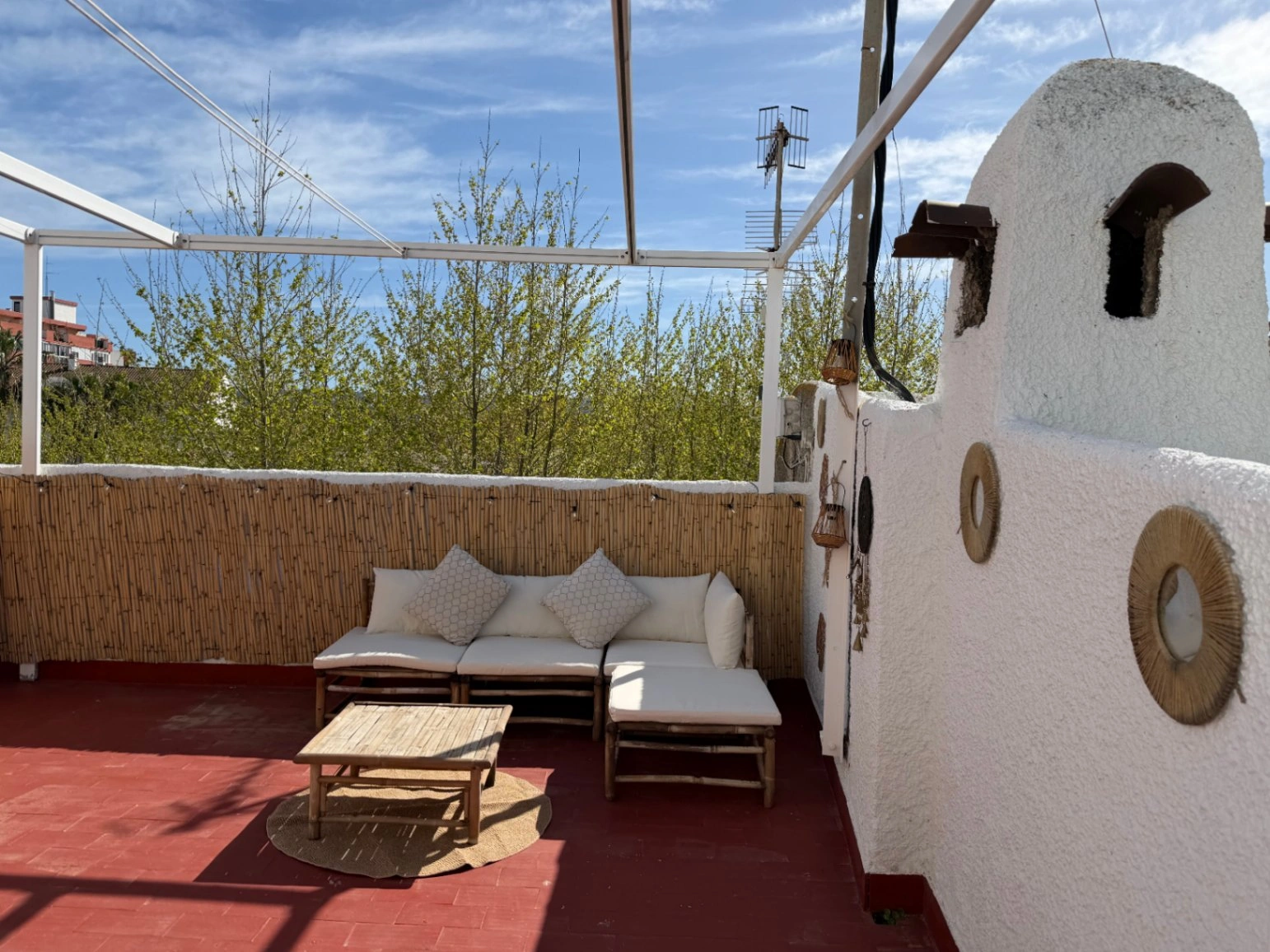 4843 - Bonito apartamento adosado reformado a tan solo 350M de la playa, con gran terraza
