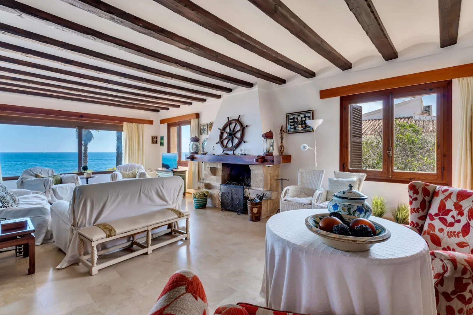 4731 - Villa en primera línea del mar con pista de tenis y piscina, Jávea