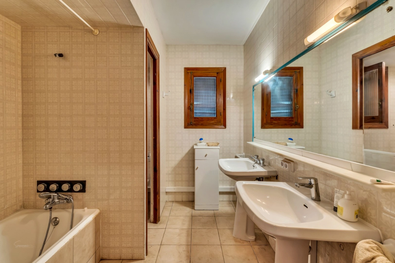 4731 - Villa en primera línea del mar con pista de tenis y piscina, Jávea