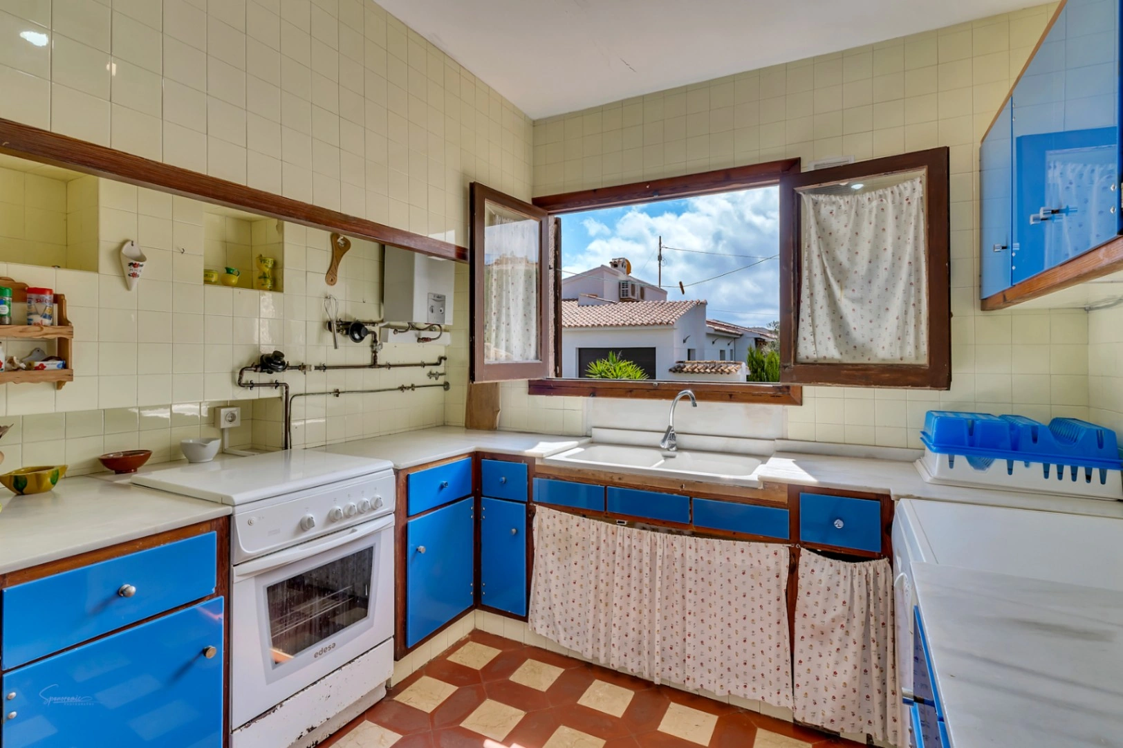 4731 - Villa en primera línea del mar con pista de tenis y piscina, Jávea