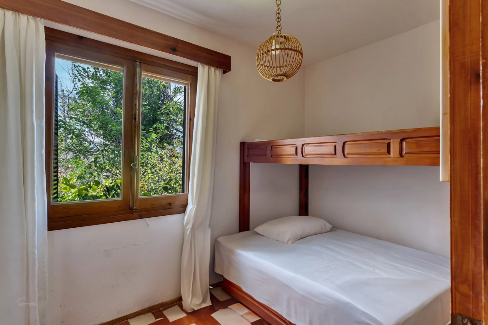 4731 - Villa en primera línea del mar con pista de tenis y piscina, Jávea