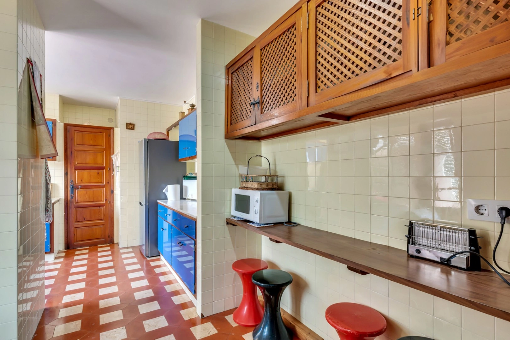 4731 - Villa en primera línea del mar con pista de tenis y piscina, Jávea