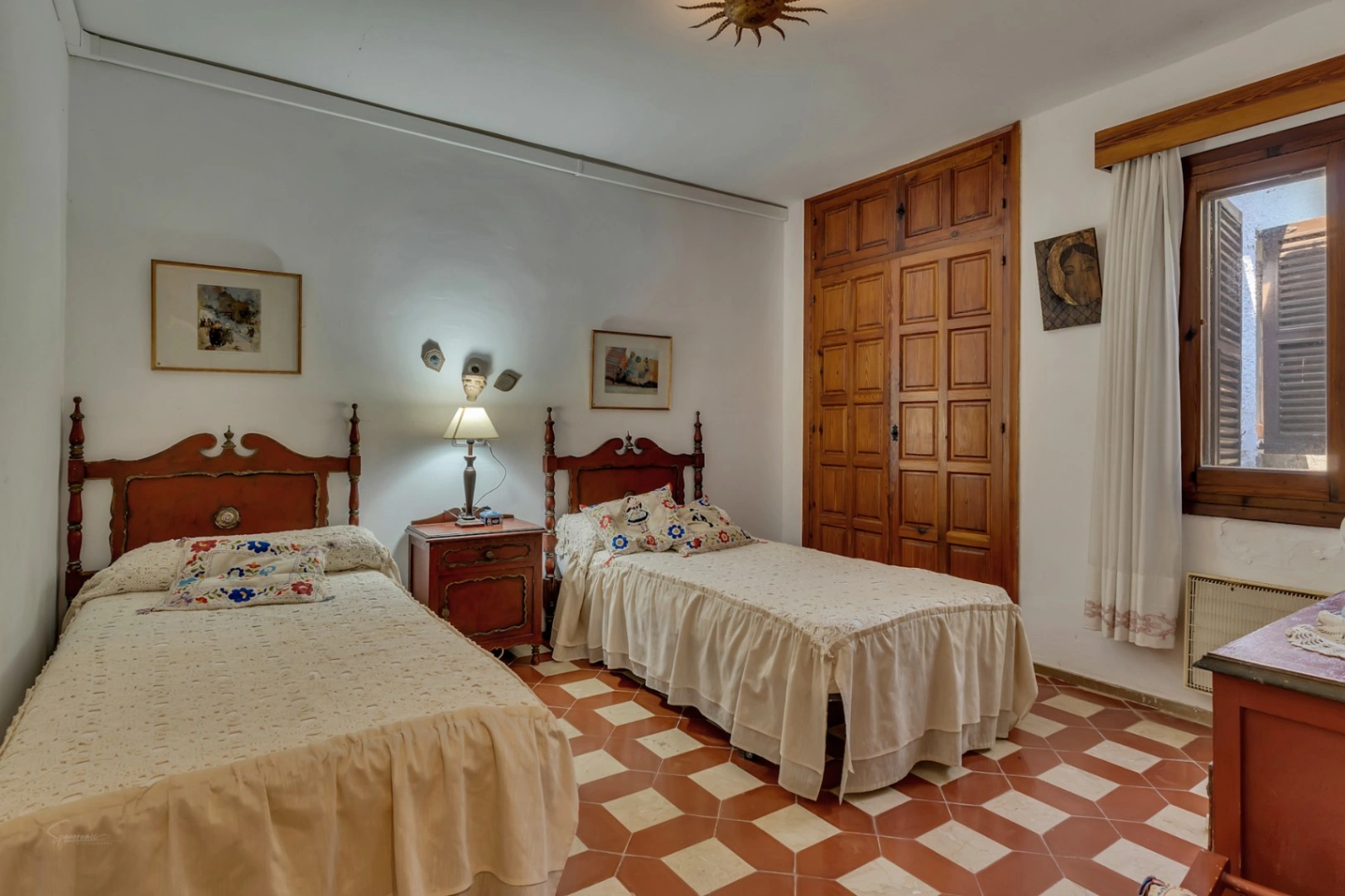 4731 - Villa en primera línea del mar con pista de tenis y piscina, Jávea