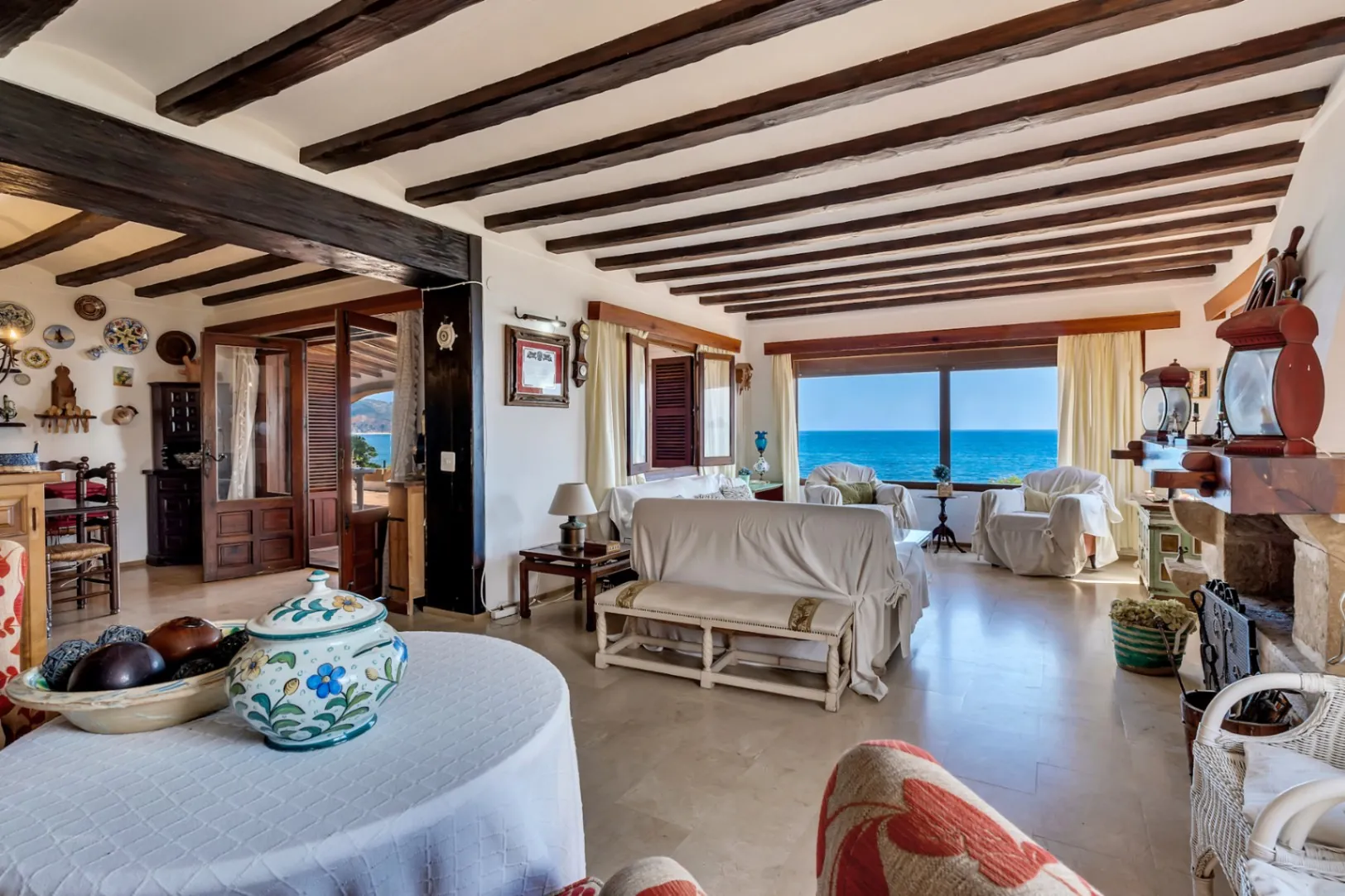 4731 - Villa en primera línea del mar con pista de tenis y piscina, Jávea