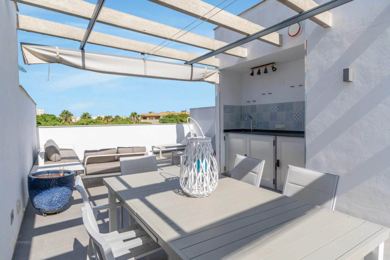 4775 - Moderno apartamento de 3 habitaciones con gran terraza