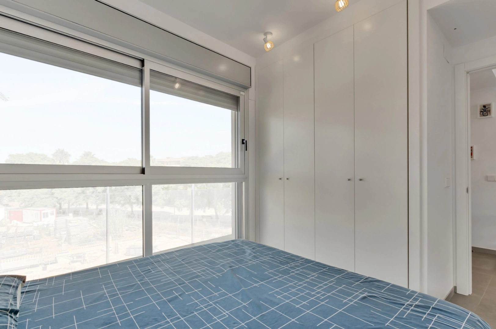 4775 - Moderno apartamento de 3 habitaciones con gran terraza
