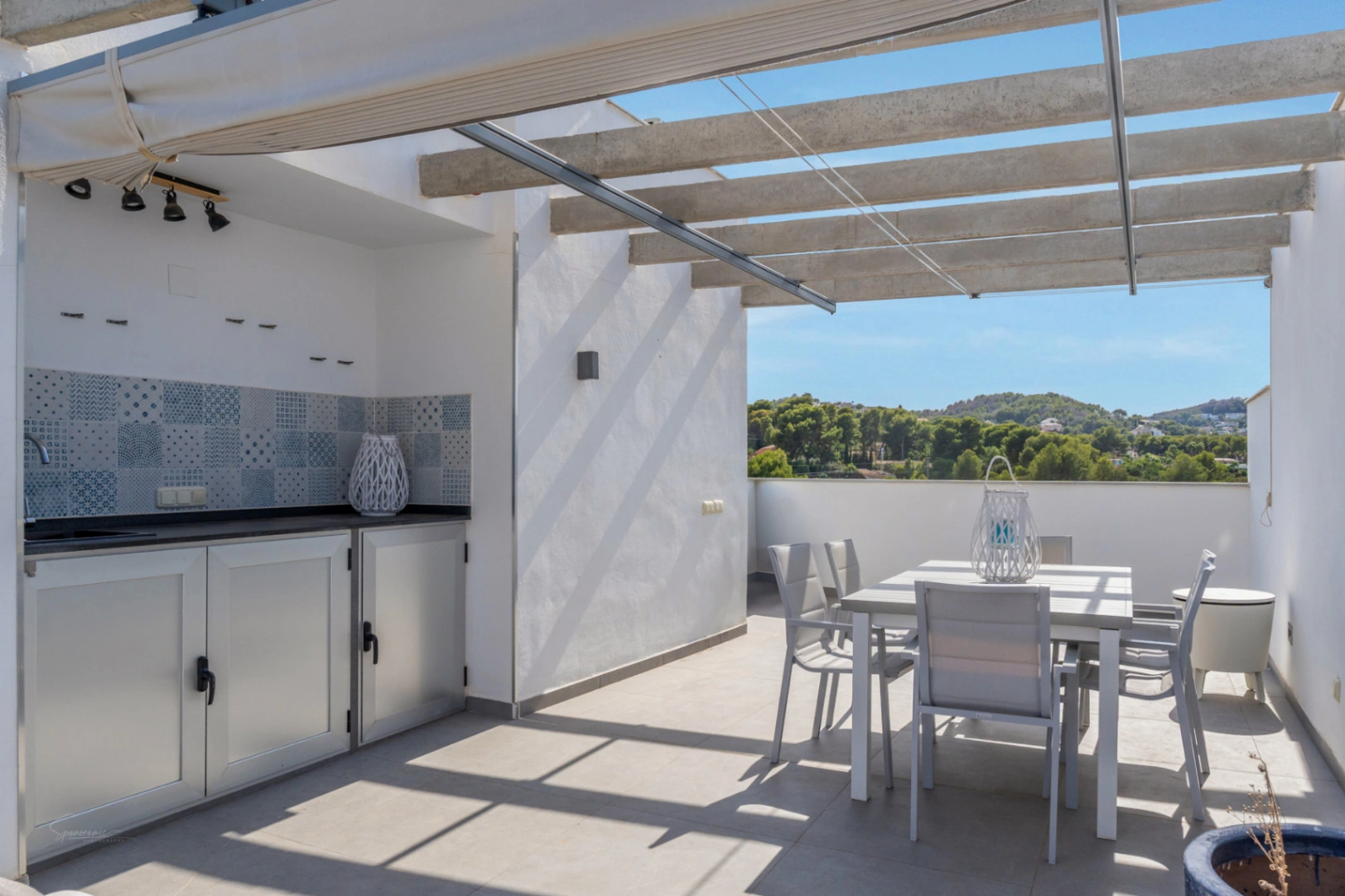 4775 - Moderno apartamento de 3 habitaciones con gran terraza