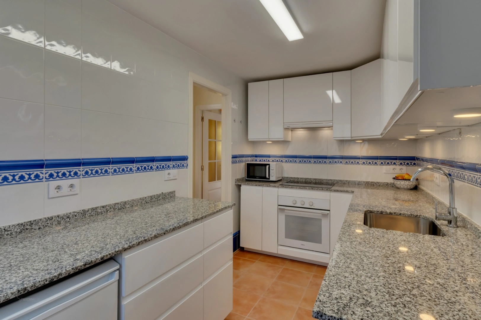 4791 - Apartamento con gran terraza a tan solo 50 Metros de la playa