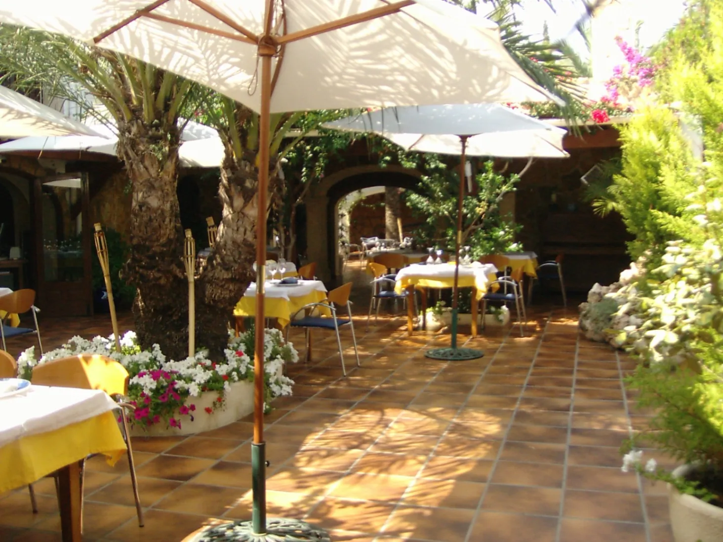 CR456327 - RESTAURANTE/ HOTEL Y VIVIENDA