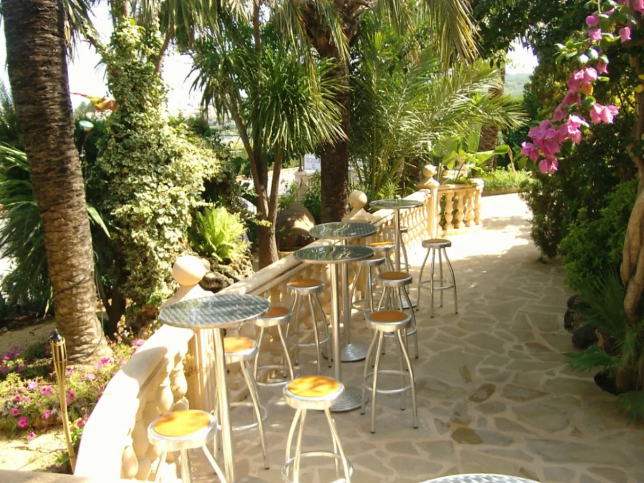 CR456327 - RESTAURANTE/ HOTEL Y VIVIENDA