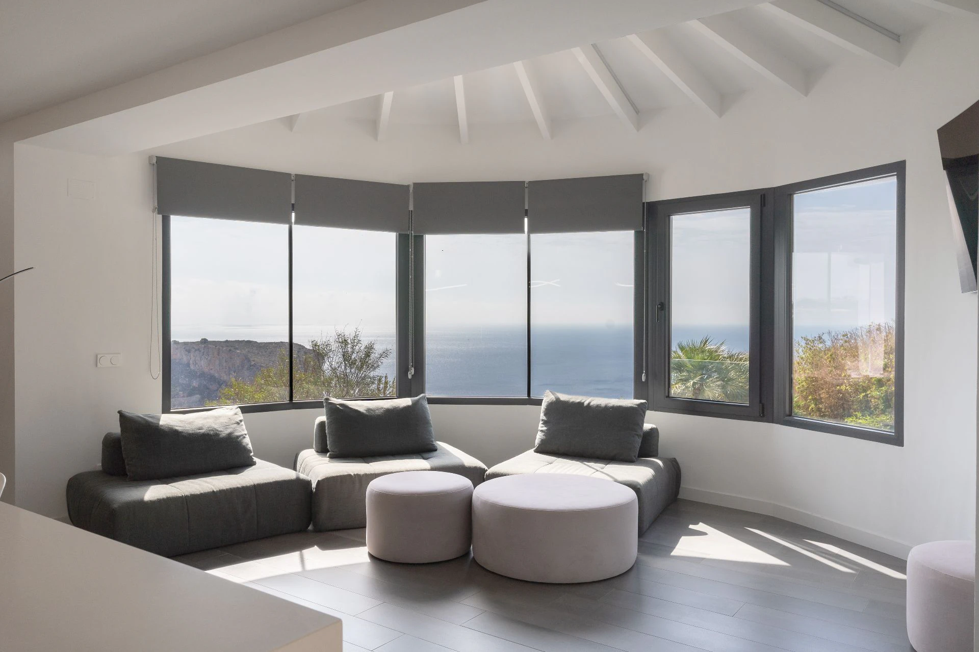 CRGG448828 - Villa con vistas al mar recientemente renovada