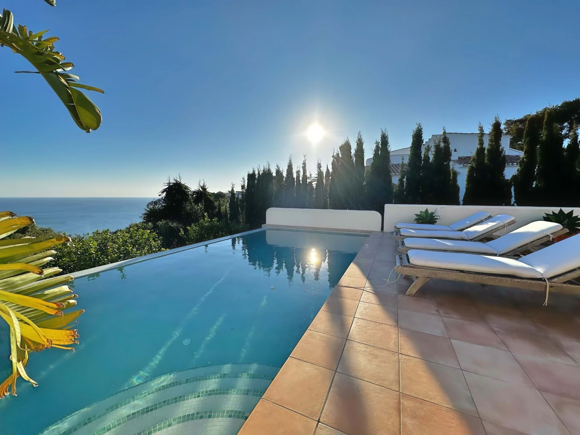 CRGG946032 - Elegante villa con increibles vistas al mar en Javea