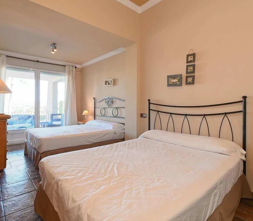CRGG525035 - Villa de lujo con piscina y orientación sur en una parcela llana en Moraira