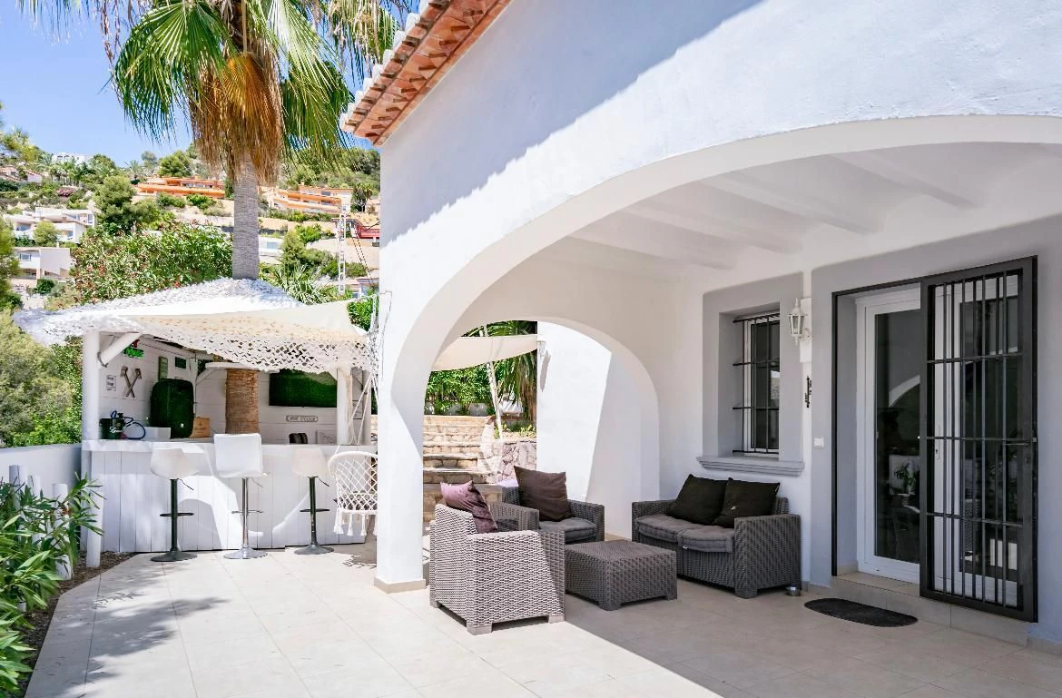 CRGG175103 - Elegante villa de tres dormitorios en la prestigiosa zona de La Corona, en Jávea