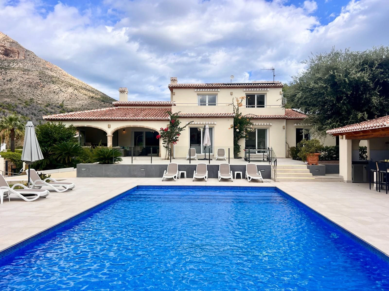 CRGG177388 - Villa De Lujo en venta en Jávea