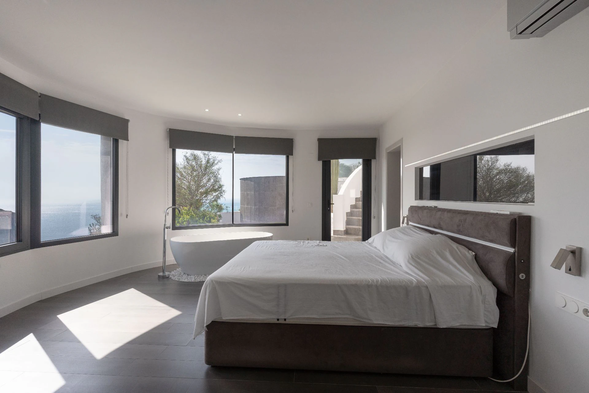 CRGG448828 - Villa con vistas al mar recientemente renovada
