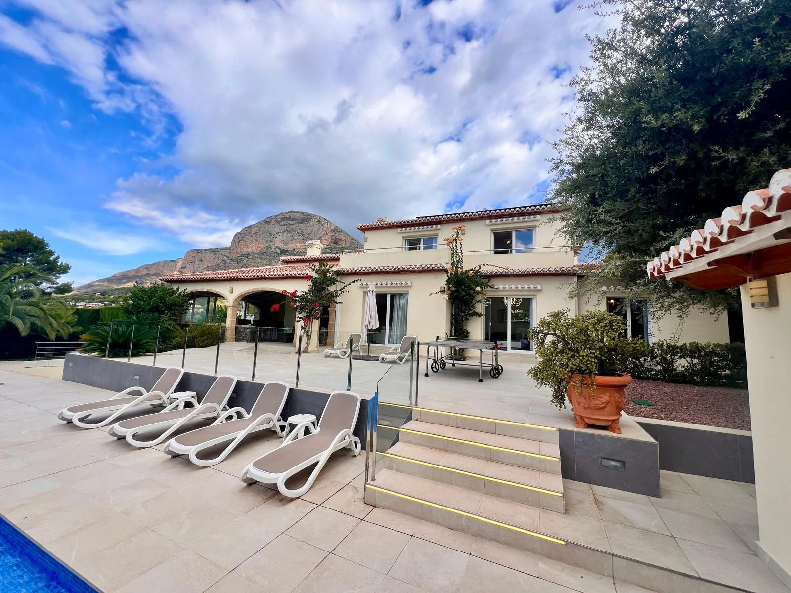 CRGG177388 - Villa De Lujo en venta en Jávea