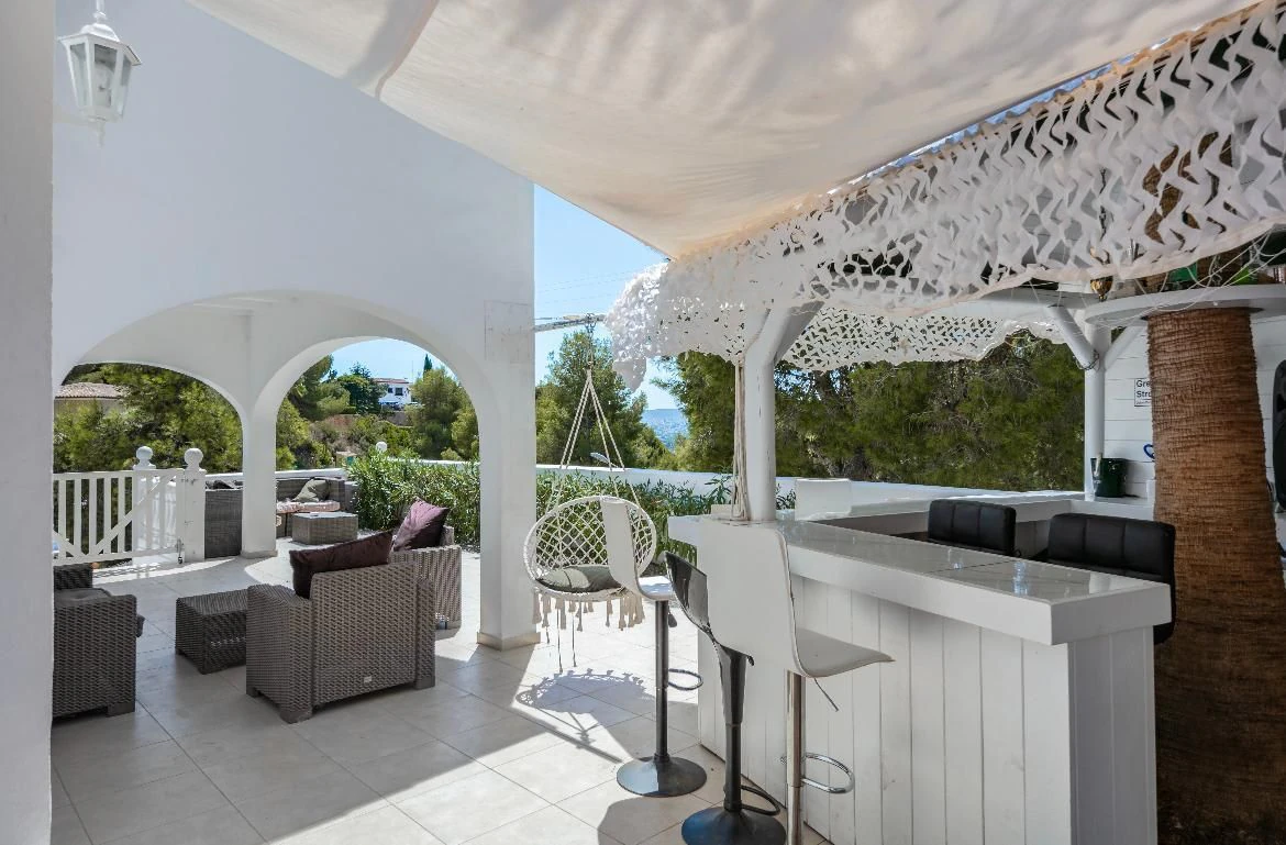 CRGG175103 - Elegante villa de tres dormitorios en la prestigiosa zona de La Corona, en Jávea