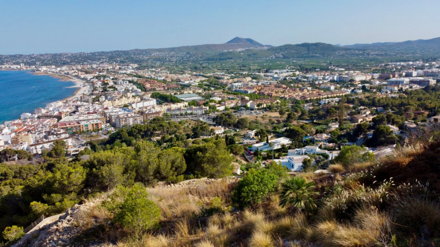 4650 - Parcela con licencia y proyecto, con impresionantes vistas al mar