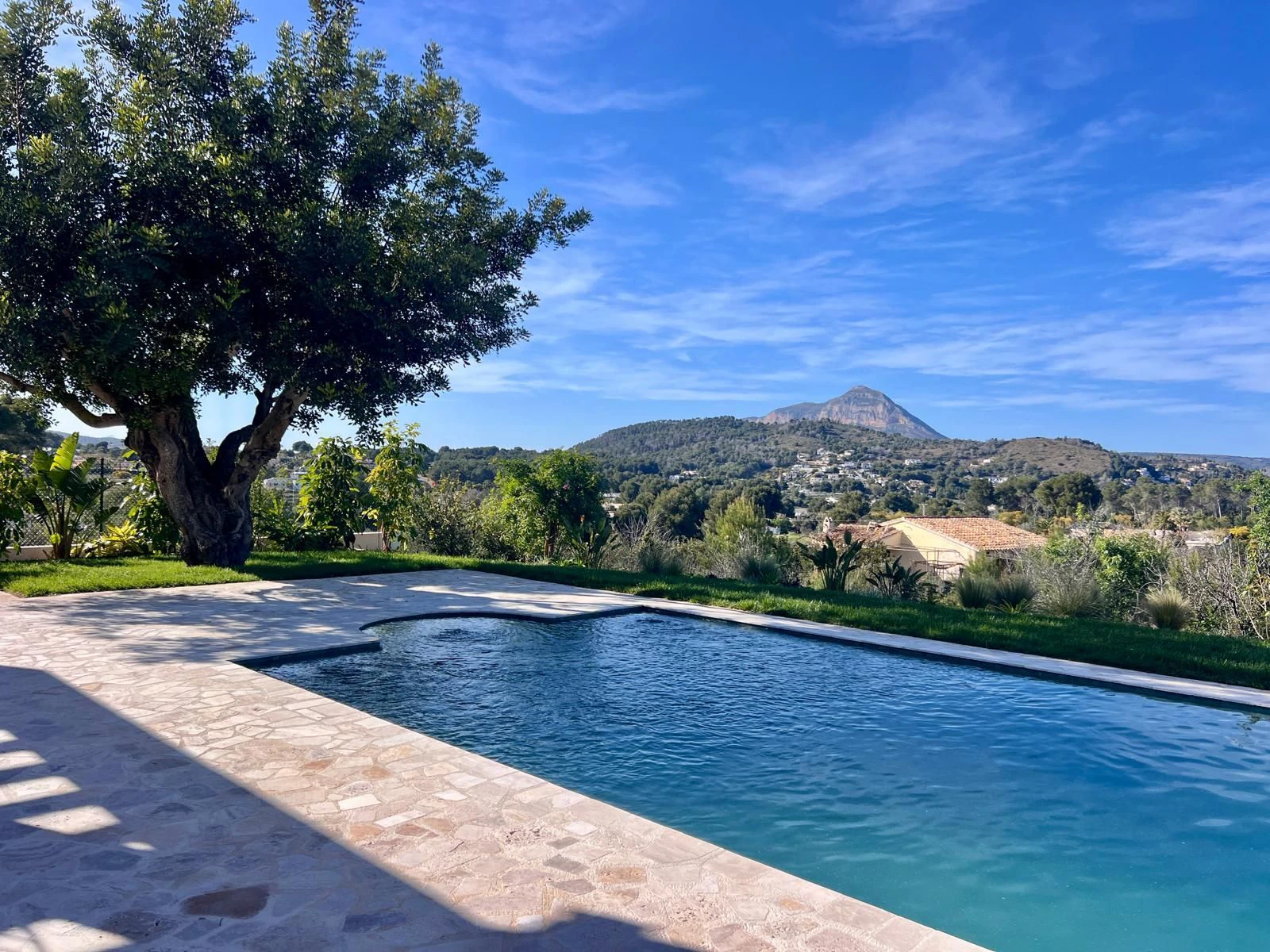 CRGG391763 - Villa de lujo llave en mano con un diseño elegante y unos espacios exteriores excepcionales