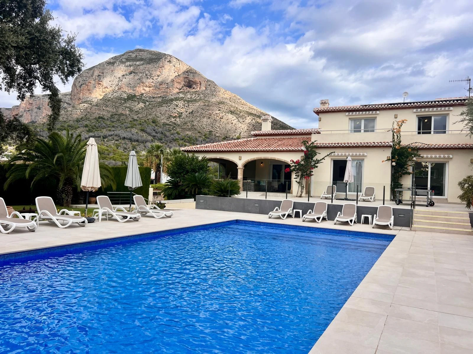 CRGG177388 - Villa De Lujo en venta en Jávea
