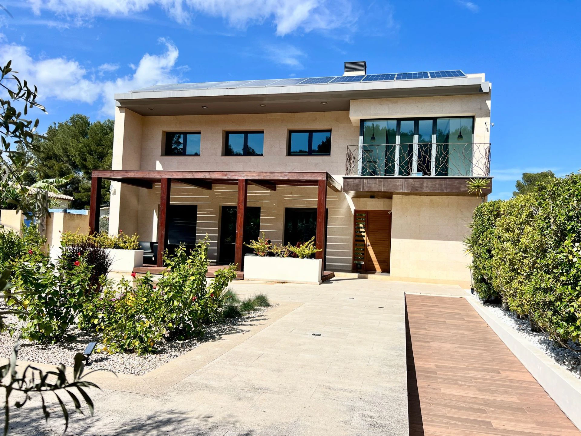 CRGG587472 - Lujosa villa con vistas al mar y la montaña