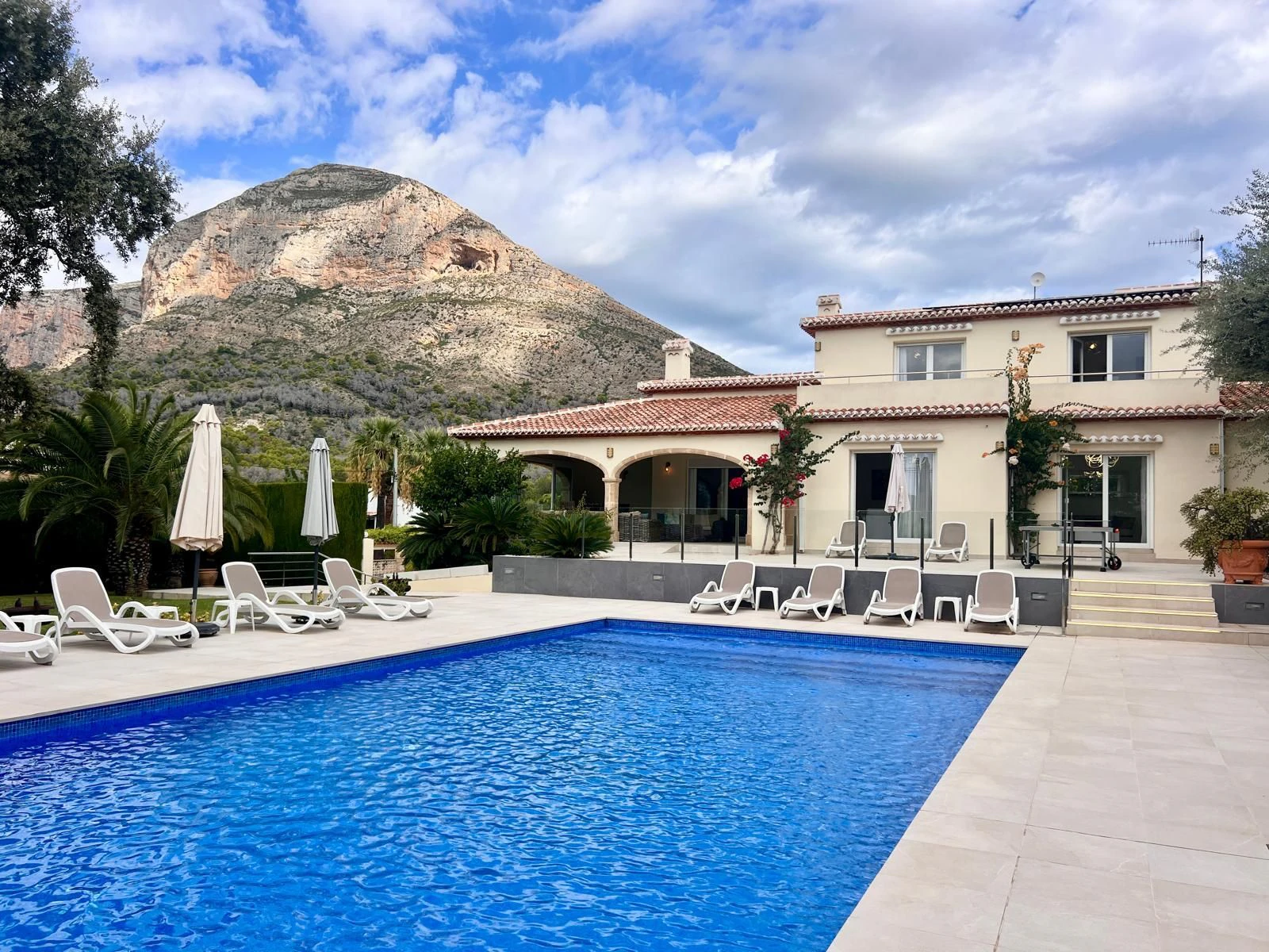 CRGG177388 - Villa De Lujo en venta en Jávea