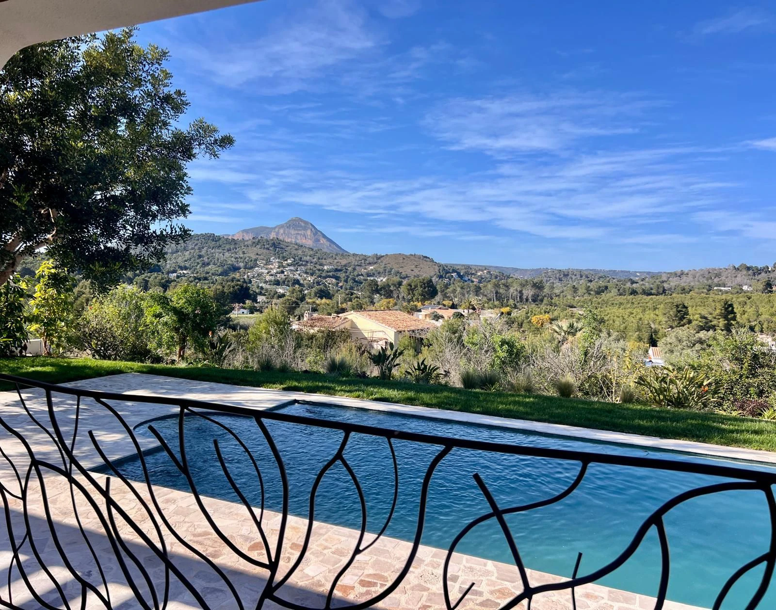 CRGG391763 - Villa de lujo llave en mano con un diseño elegante y unos espacios exteriores excepcionales