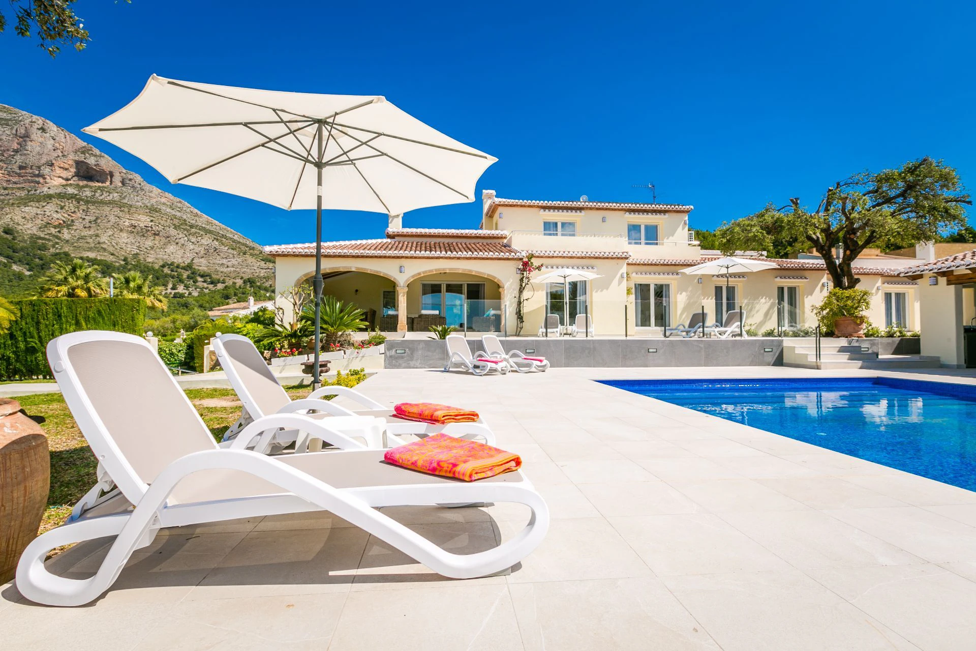 CRGG177388 - Villa De Lujo en venta en Jávea