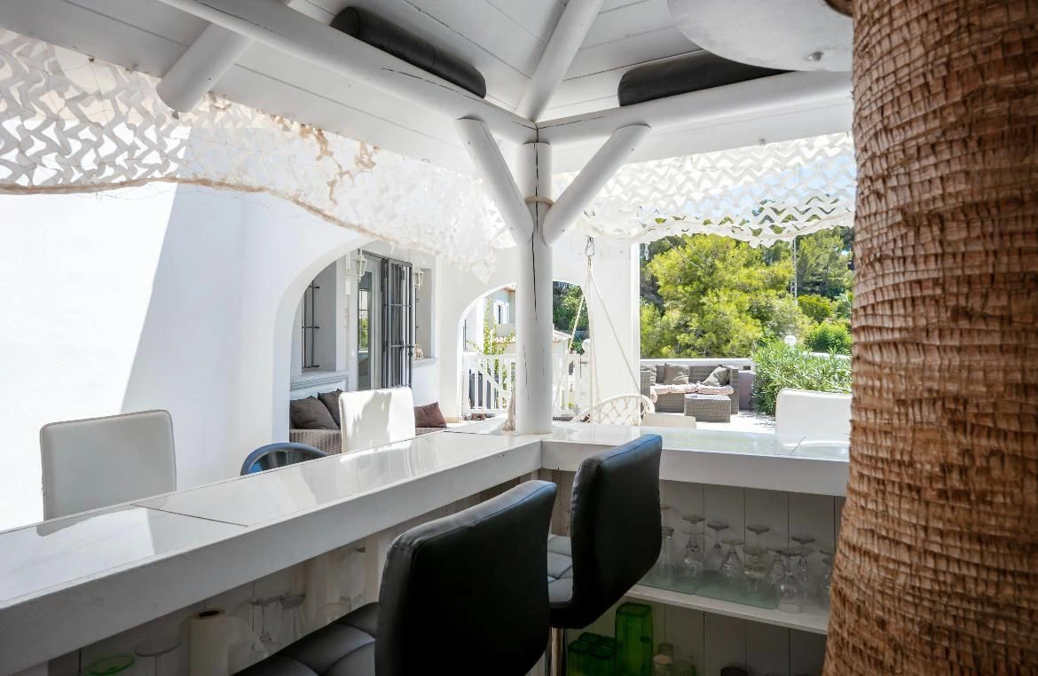 CRGG175103 - Elegante villa de tres dormitorios en la prestigiosa zona de La Corona, en Jávea