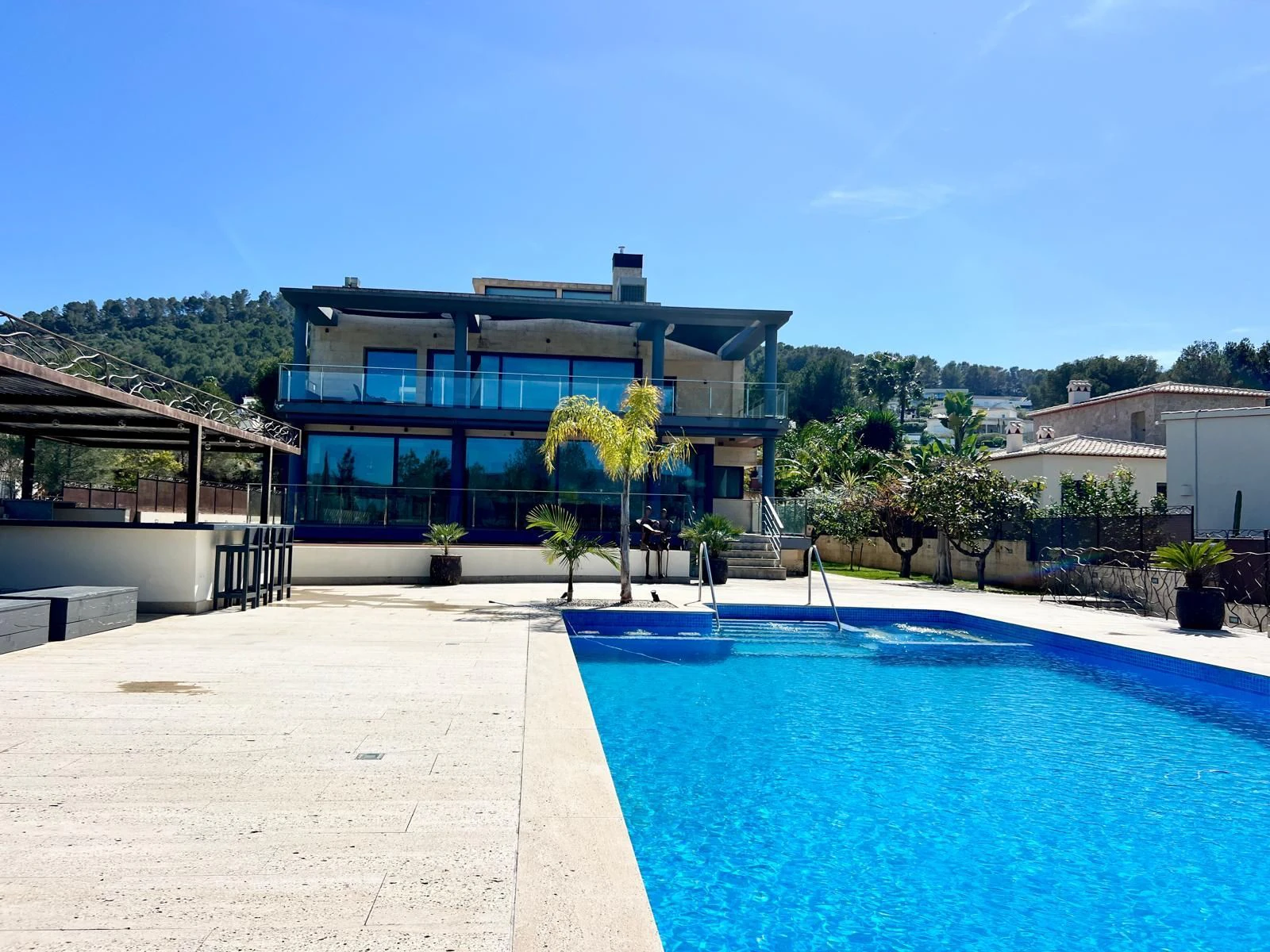 CRGG587472 - Lujosa villa con vistas al mar y la montaña