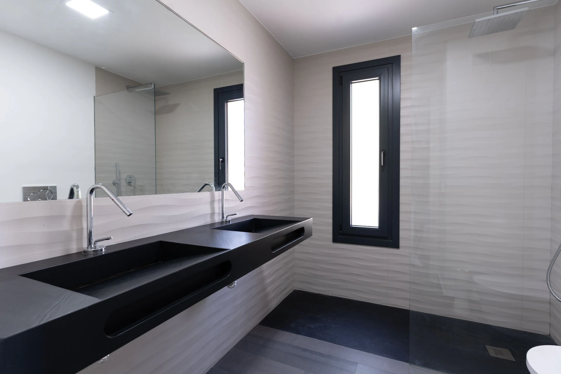 CRGG448828 - Villa con vistas al mar recientemente renovada