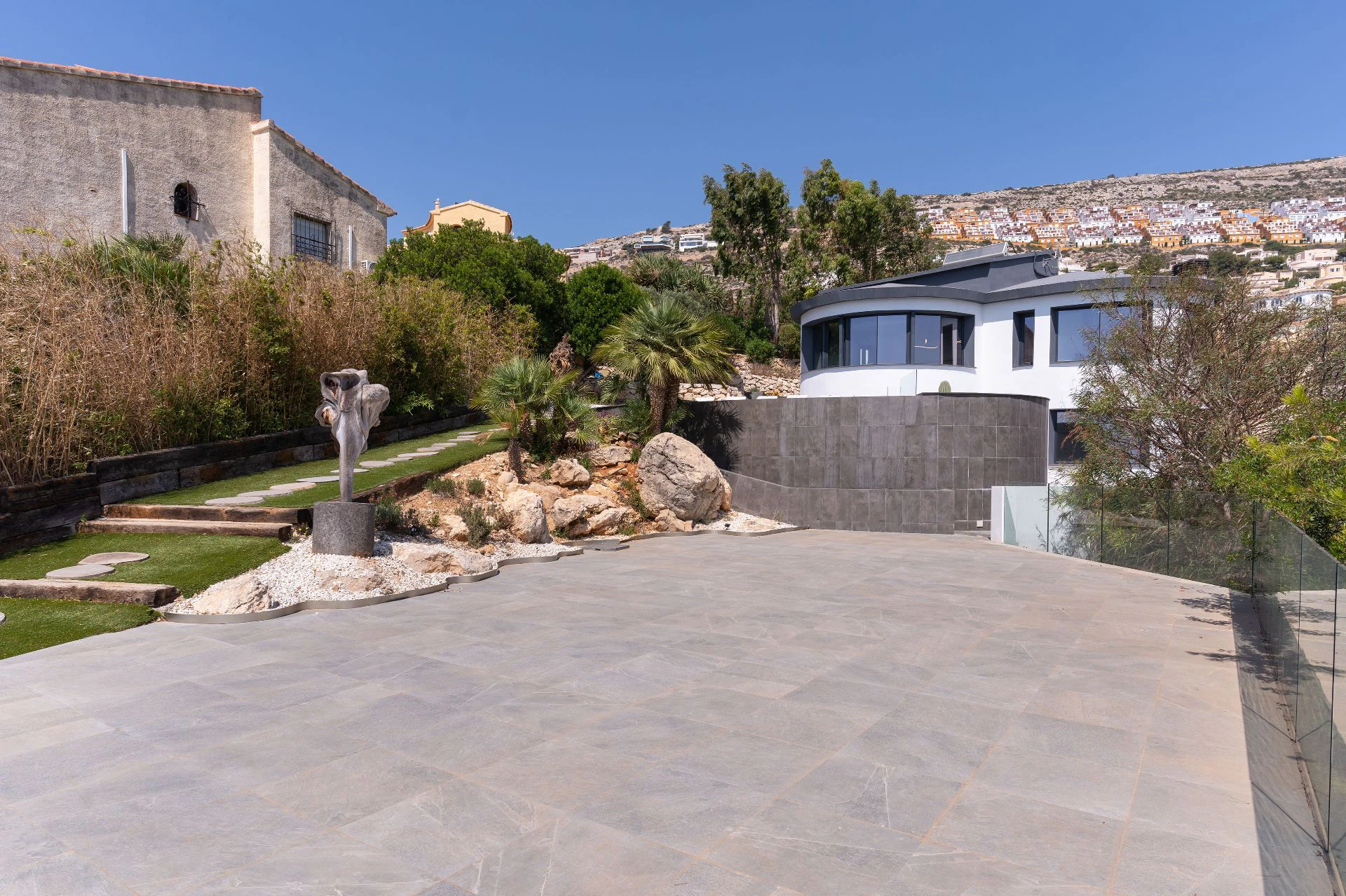 CRGG448828 - Villa con vistas al mar recientemente renovada
