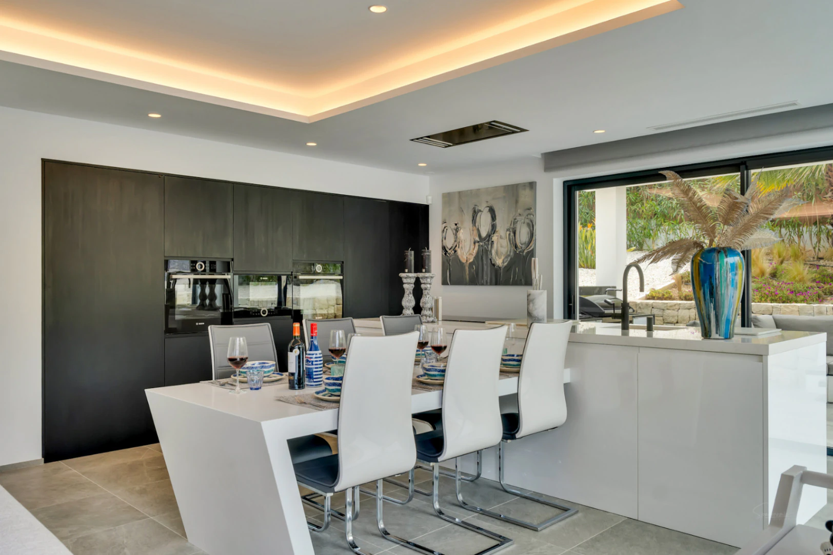 4845 - Spectacular villa (2023) with lots of privacy and high end features !
