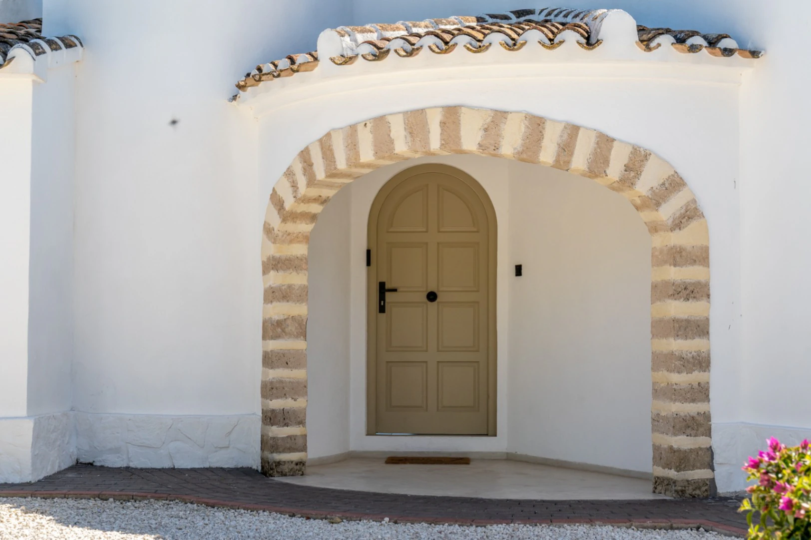 4869 - Villa à vendre à Jávea avec vue sur le Montgó, piscine privée et design exclusif