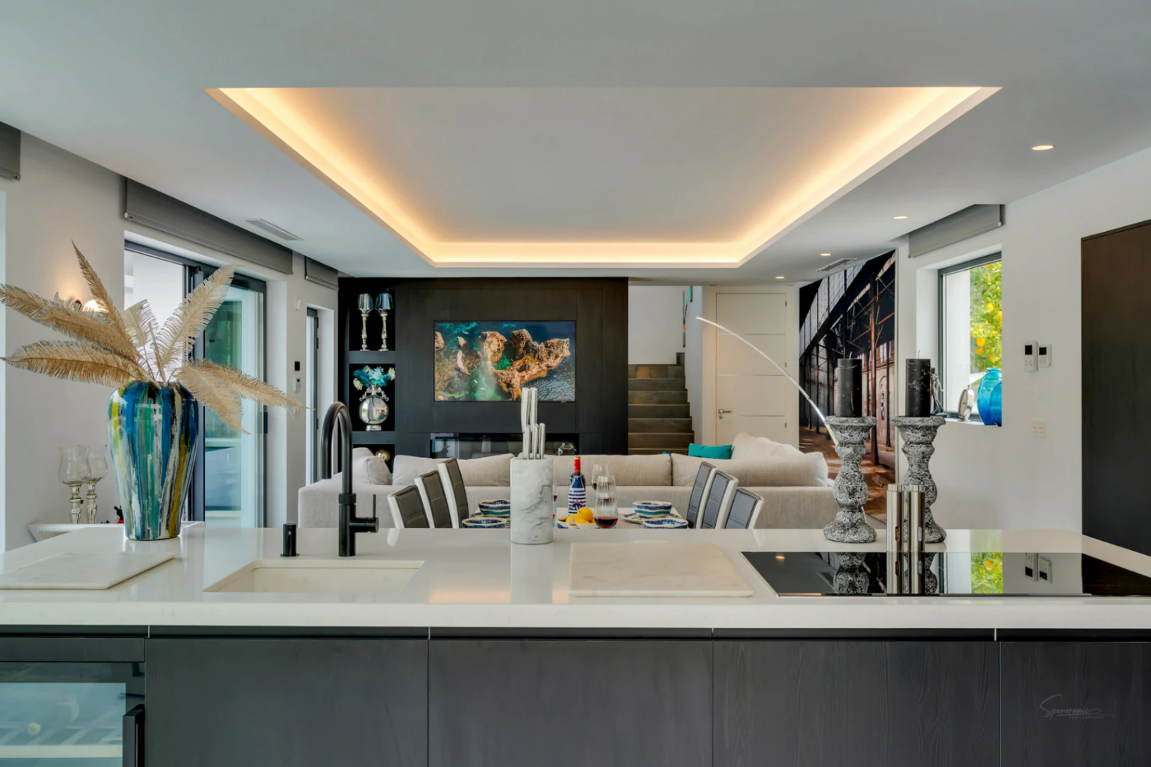 4845 - Spectacular villa (2023) with lots of privacy and high end features !