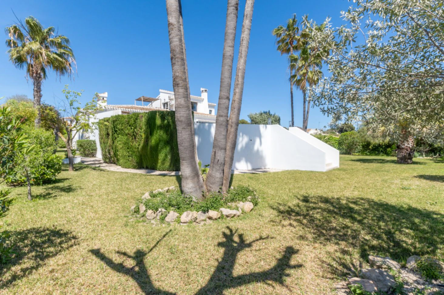 4869 - Villa à vendre à Jávea avec vue sur le Montgó, piscine privée et design exclusif