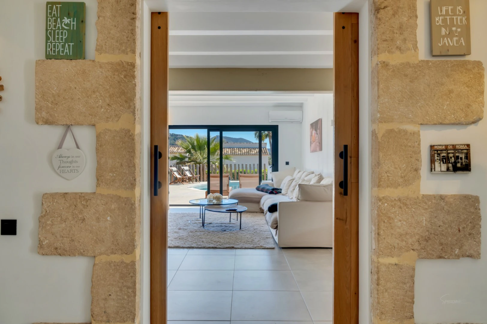 4869 - Villa à vendre à Jávea avec vue sur le Montgó, piscine privée et design exclusif